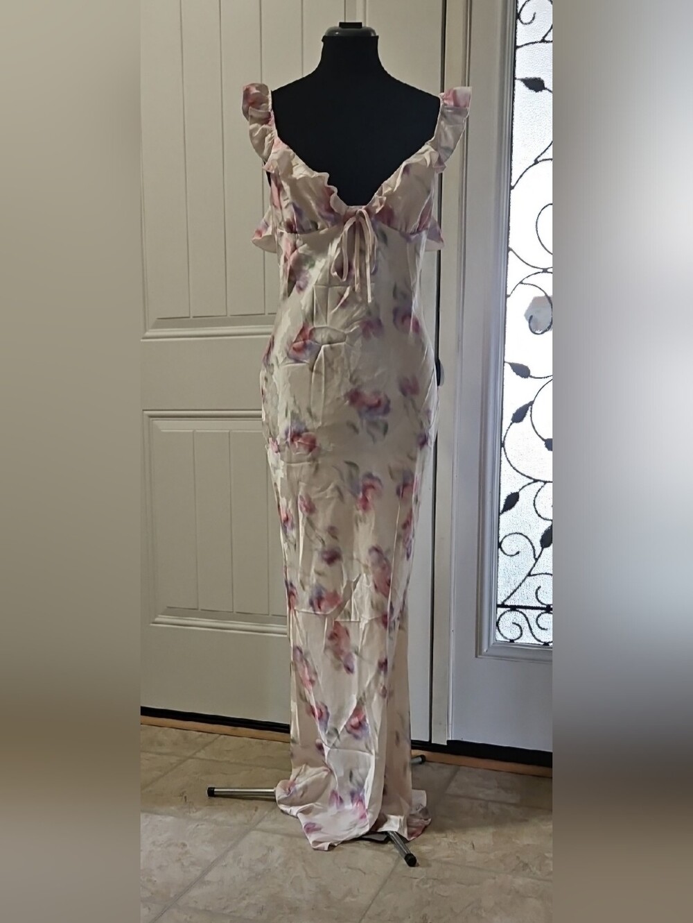 Missguided Cream Silky Maxi Dress with Pink Floral Print Size Large